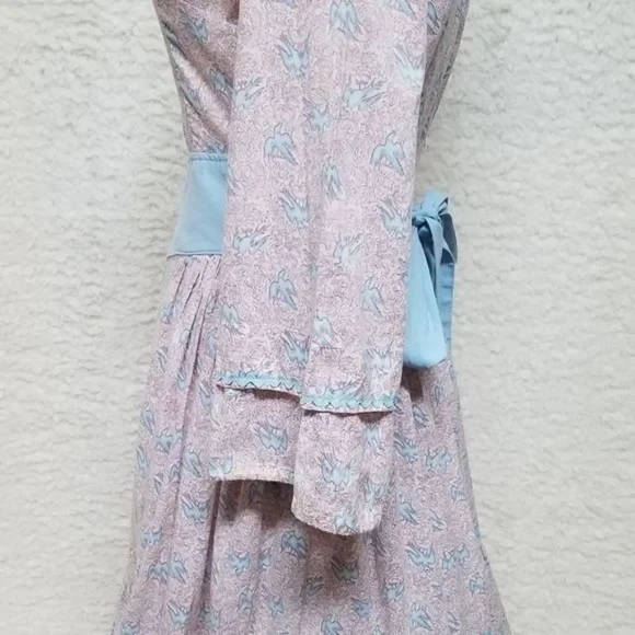 VINTAGE 1970s Purple Blue Bird Tie Waist Flare Sleeve Cottagecore Prairie Dress - Picture 11 of 15